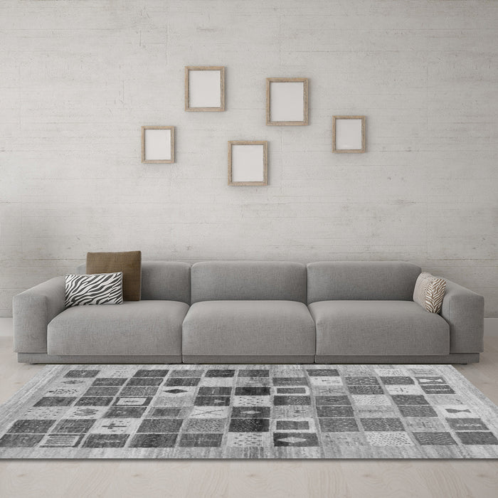 Machine Washable Abstract Gray Contemporary Rug in a Living Room,, wshcon1581gry