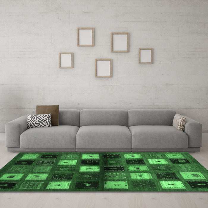 Machine Washable Abstract Emerald Green Contemporary Area Rugs in a Living Room,, wshcon1582emgrn