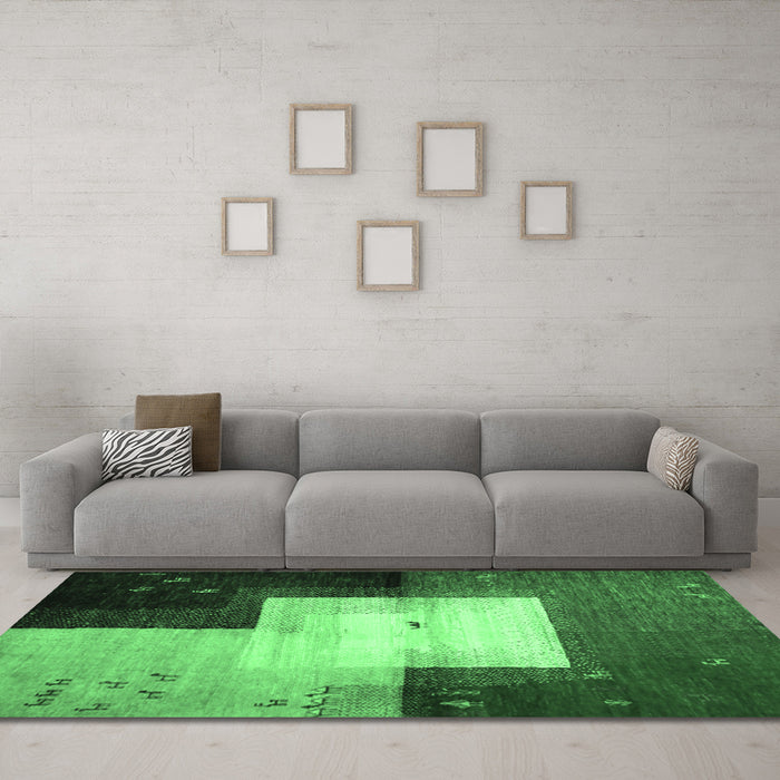 Machine Washable Abstract Emerald Green Contemporary Area Rugs in a Living Room,, wshcon1583emgrn
