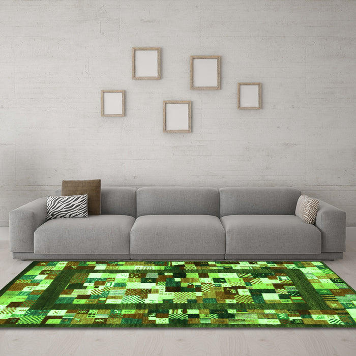 Machine Washable Abstract Green Contemporary Area Rugs in a Living Room,, wshcon1585grn