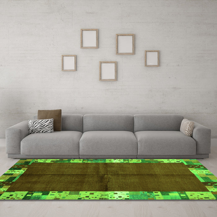 Machine Washable Abstract Green Contemporary Area Rugs in a Living Room,, wshcon1589grn
