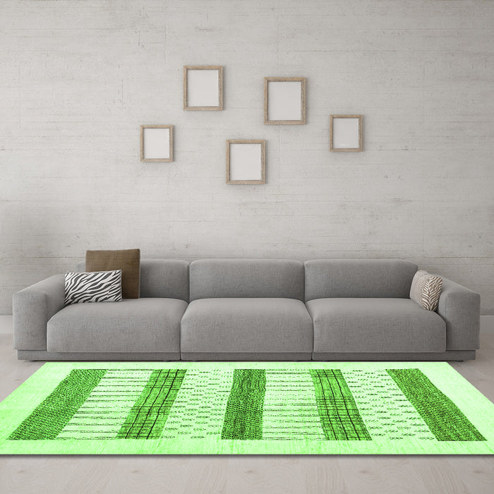 Machine Washable Solid Green Modern Area Rugs in a Living Room,, wshcon1594grn