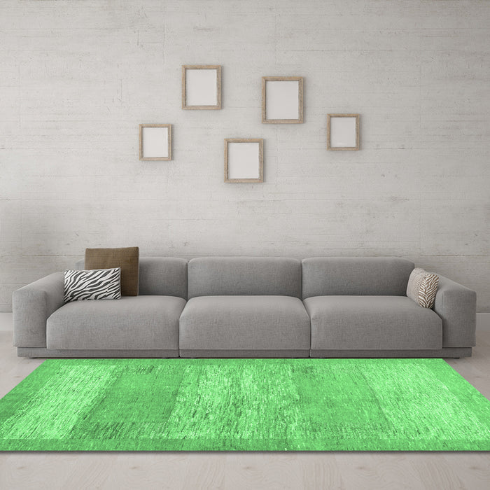 Machine Washable Abstract Emerald Green Contemporary Area Rugs in a Living Room,, wshcon1595emgrn