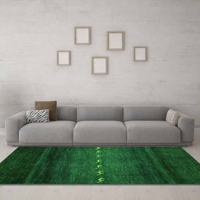 Machine Washable Abstract Green Contemporary Area Rugs in a Living Room,, wshcon1599grn