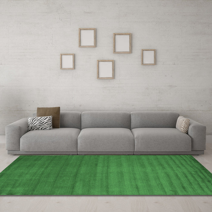 Machine Washable Abstract Emerald Green Contemporary Area Rugs in a Living Room,, wshcon15emgrn