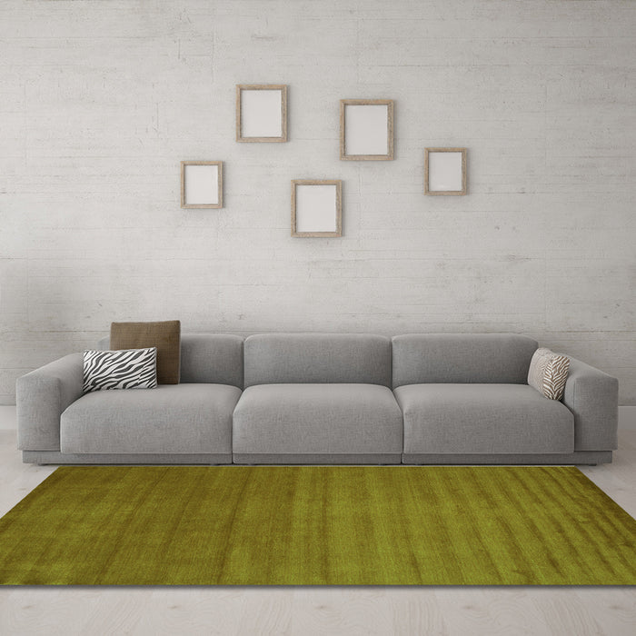 Machine Washable Abstract Green Contemporary Area Rugs in a Living Room,, wshcon15grn