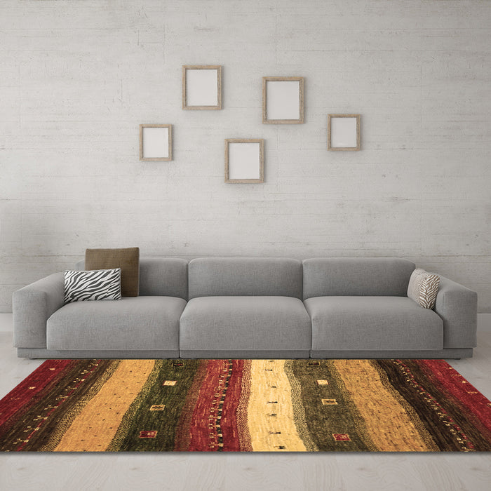 Machine Washable Abstract Brown Contemporary Rug in a Living Room,, wshcon1601brn