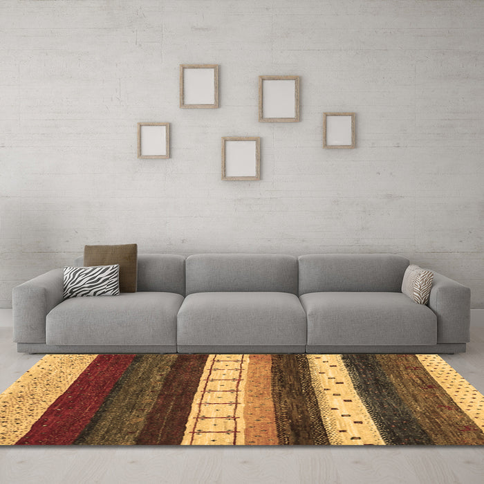 Machine Washable Abstract Brown Contemporary Rug in a Living Room,, wshcon1605brn