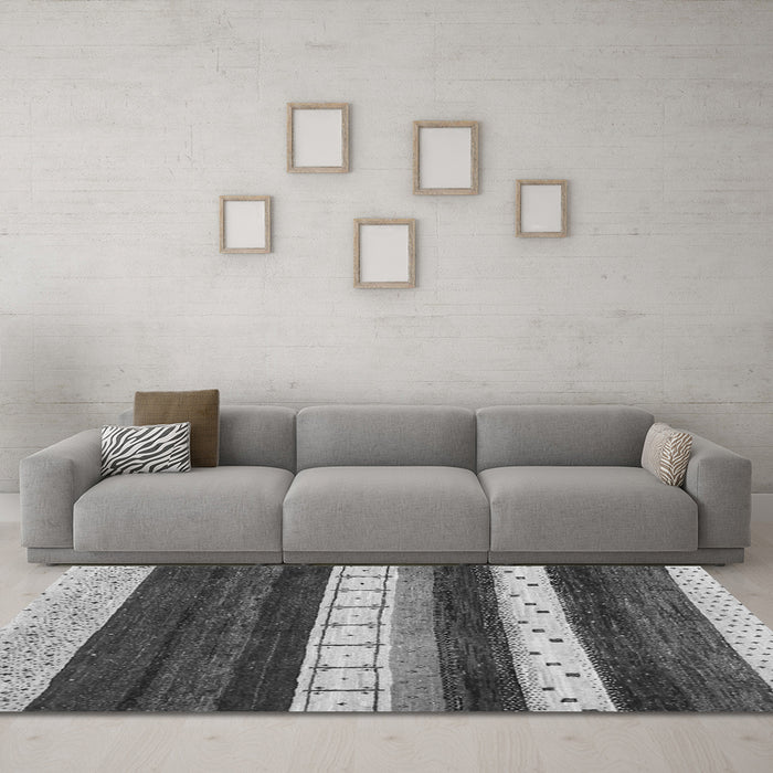 Machine Washable Abstract Gray Contemporary Rug in a Living Room,, wshcon1605gry
