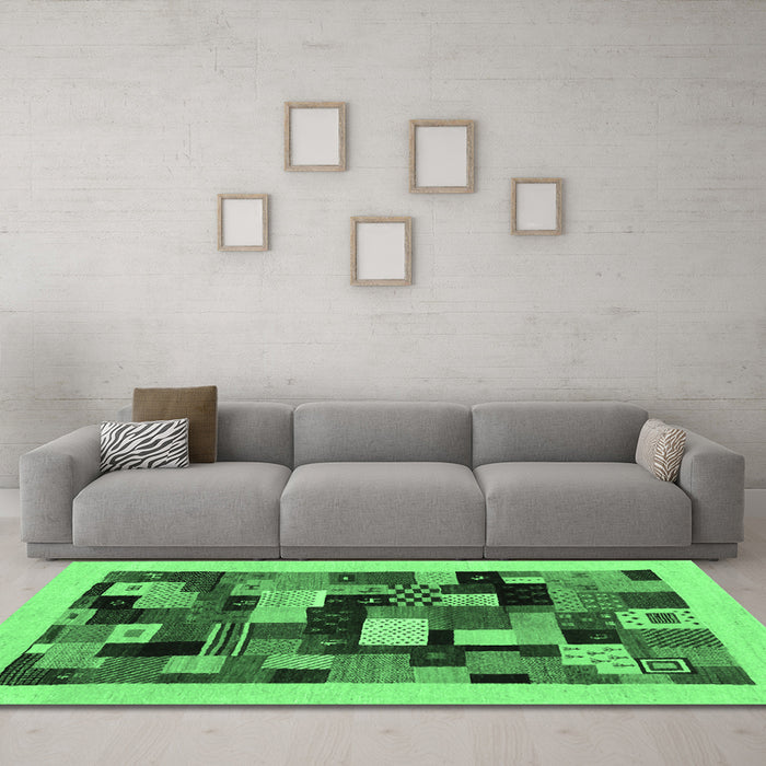 Machine Washable Abstract Emerald Green Contemporary Area Rugs in a Living Room,, wshcon1608emgrn
