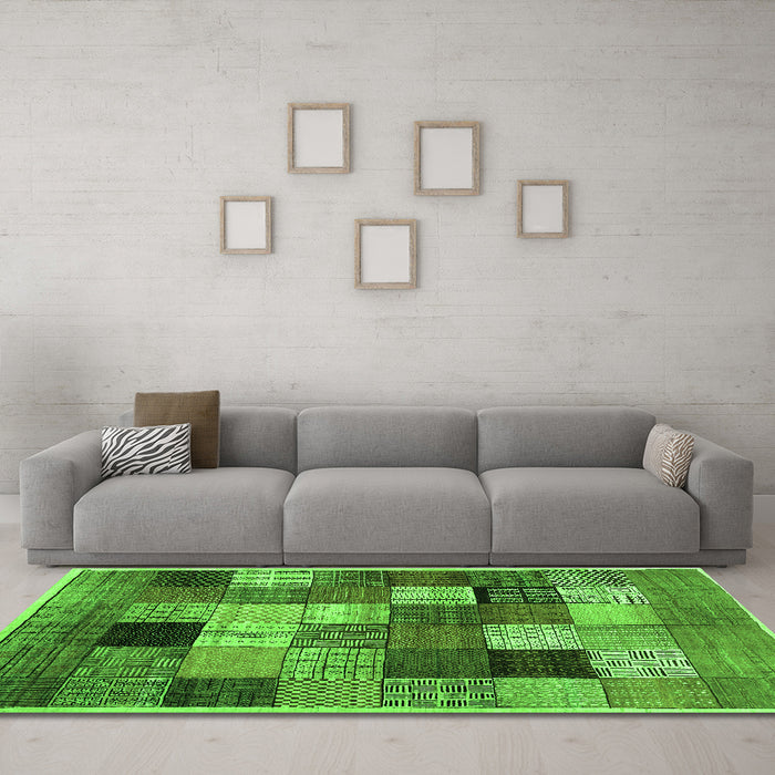 Machine Washable Checkered Green Modern Area Rugs in a Living Room,, wshcon1609grn