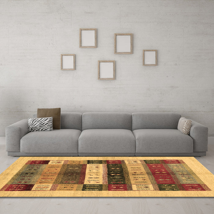 Machine Washable Abstract Brown Contemporary Rug in a Living Room,, wshcon1614brn