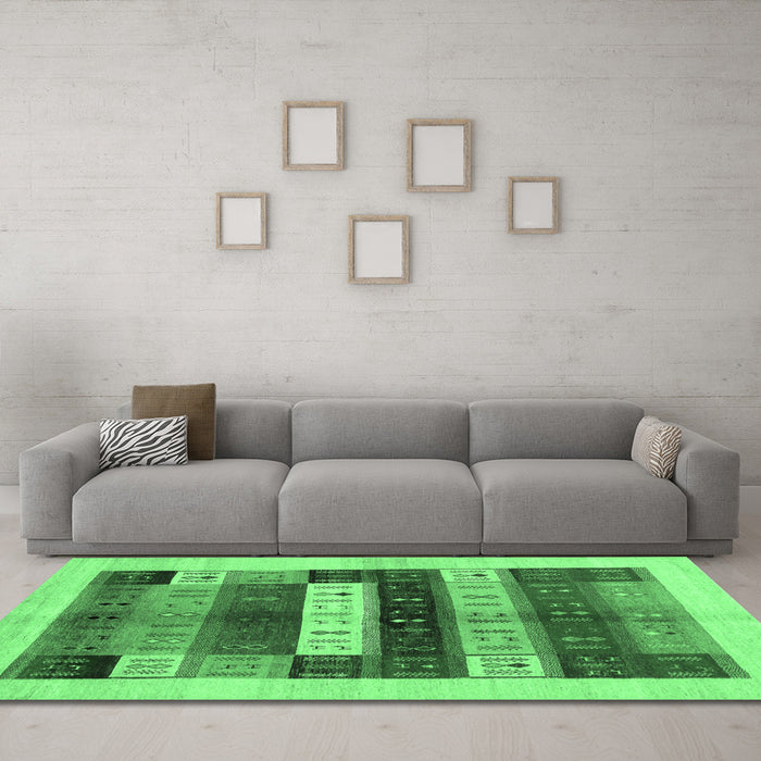 Machine Washable Abstract Emerald Green Contemporary Area Rugs in a Living Room,, wshcon1614emgrn