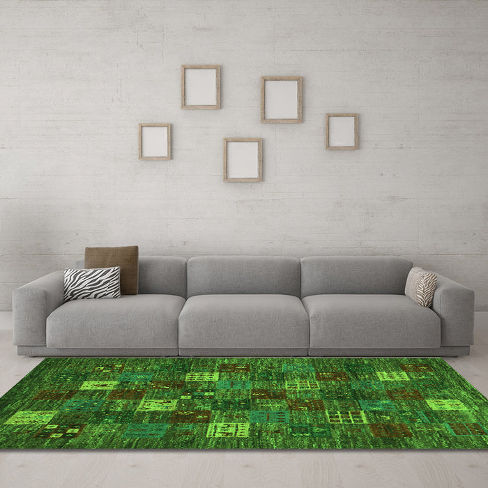Machine Washable Abstract Green Contemporary Area Rugs in a Living Room,, wshcon1616grn