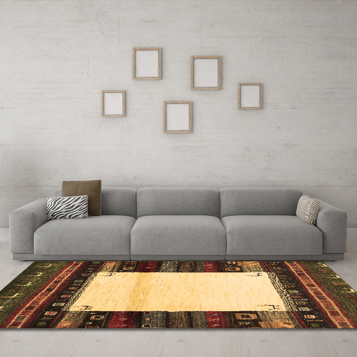 Machine Washable Abstract Brown Contemporary Rug in a Living Room,, wshcon1617brn