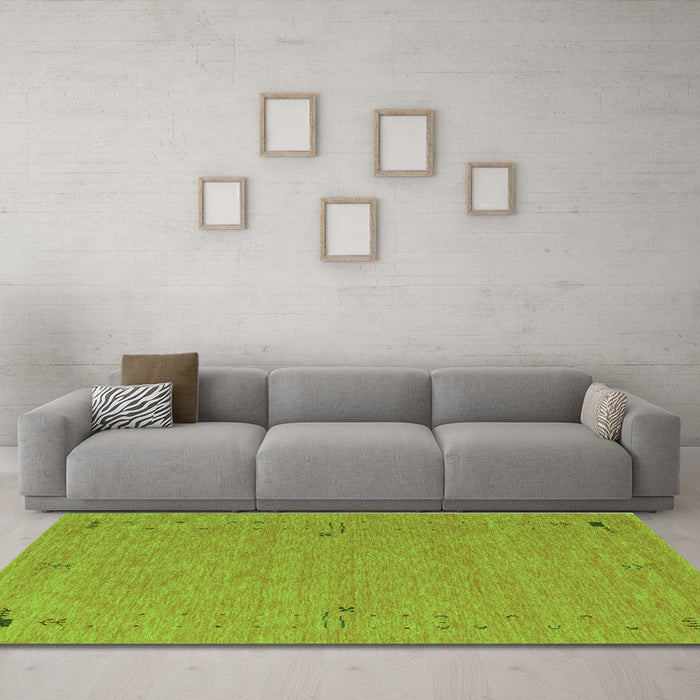 Machine Washable Abstract Green Contemporary Area Rugs in a Living Room,, wshcon161grn