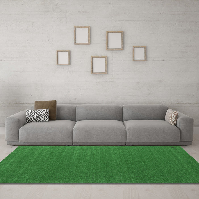 Machine Washable Abstract Emerald Green Contemporary Area Rugs in a Living Room,, wshcon1621emgrn