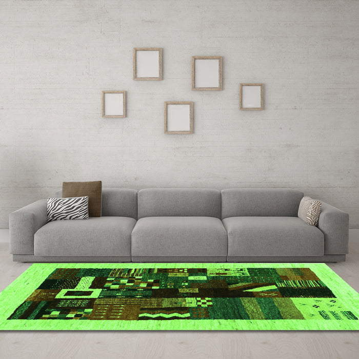 Machine Washable Abstract Green Contemporary Area Rugs in a Living Room,, wshcon1623grn