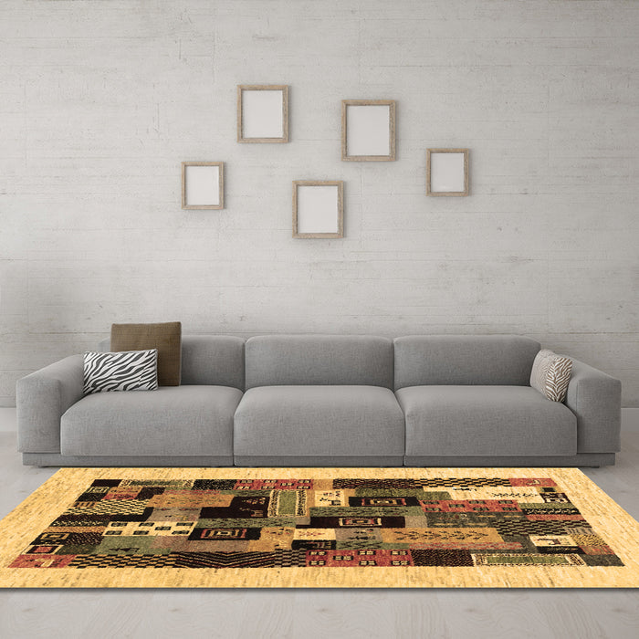 Machine Washable Abstract Brown Contemporary Rug in a Living Room,, wshcon1625brn