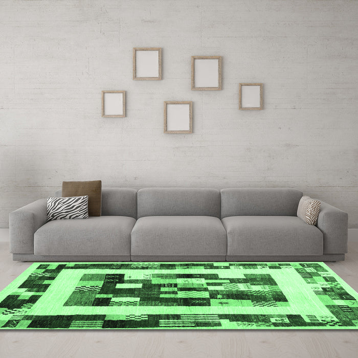 Machine Washable Abstract Emerald Green Contemporary Area Rugs in a Living Room,, wshcon1629emgrn
