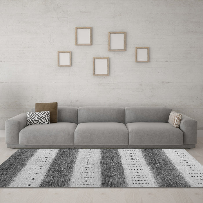 Machine Washable Abstract Gray Contemporary Rug in a Living Room,, wshcon1632gry