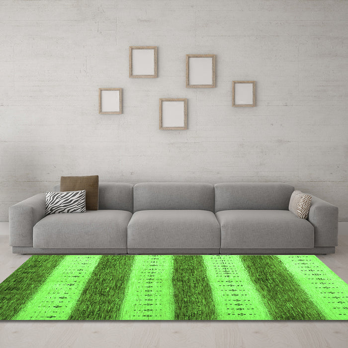 Machine Washable Abstract Green Contemporary Area Rugs in a Living Room,, wshcon1632grn
