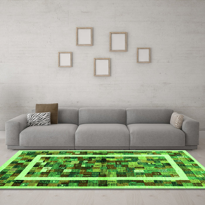 Machine Washable Abstract Green Contemporary Area Rugs in a Living Room,, wshcon1635grn