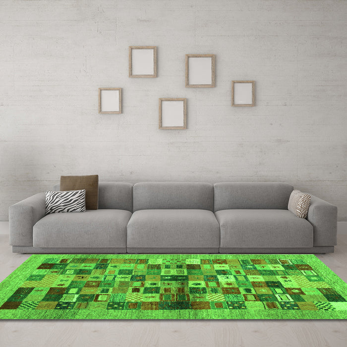 Machine Washable Abstract Green Contemporary Area Rugs in a Living Room,, wshcon1636grn