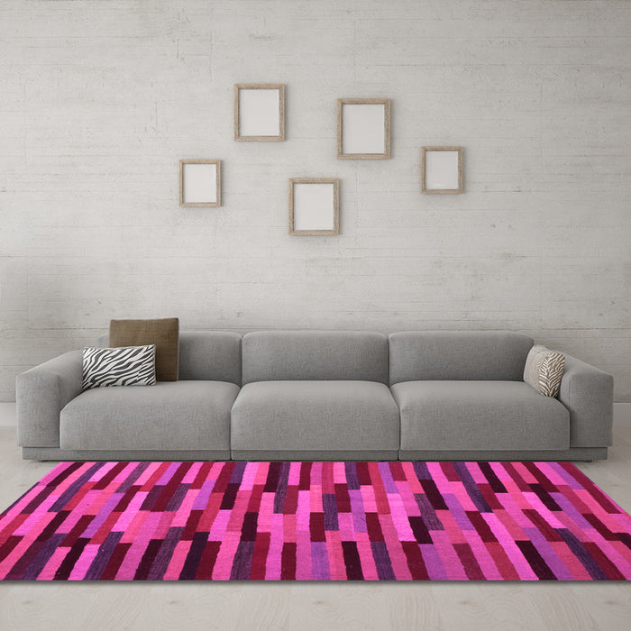 Machine Washable Oriental Pink Traditional Rug in a Living Room, wshcon1642pnk
