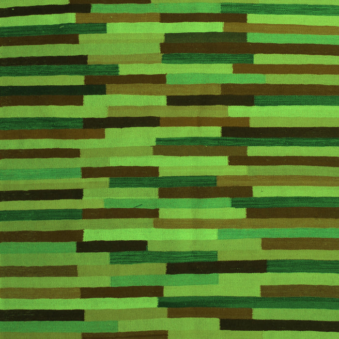 Serging Thickness of Machine Washable Oriental Green Traditional Area Rugs, wshcon1642grn