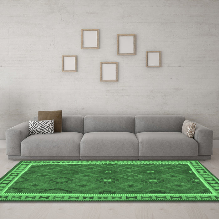 Machine Washable Oriental Emerald Green Traditional Area Rugs in a Living Room,, wshcon1645emgrn