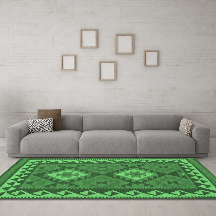 Machine Washable Oriental Emerald Green Traditional Area Rugs in a Living Room,, wshcon1646emgrn