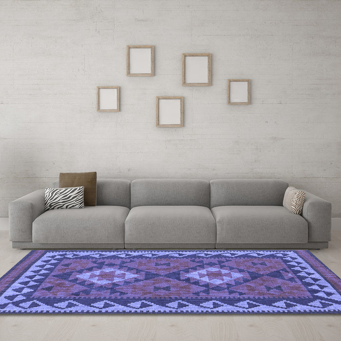 Machine Washable Oriental Blue Traditional Rug in a Living Room, wshcon1646blu