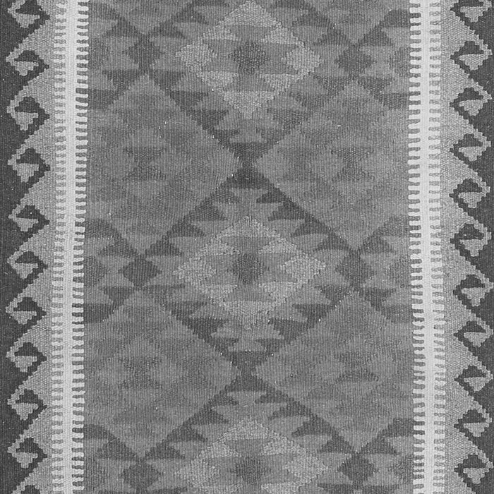 Serging Thickness of Machine Washable Oriental Gray Traditional Rug, wshcon1647gry