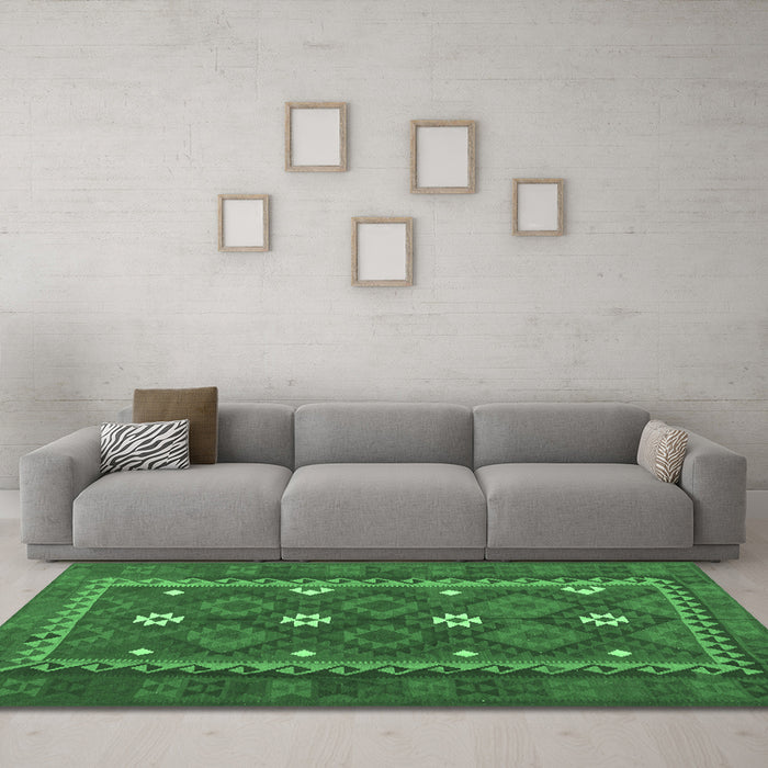 Machine Washable Oriental Emerald Green Traditional Area Rugs in a Living Room,, wshcon1649emgrn