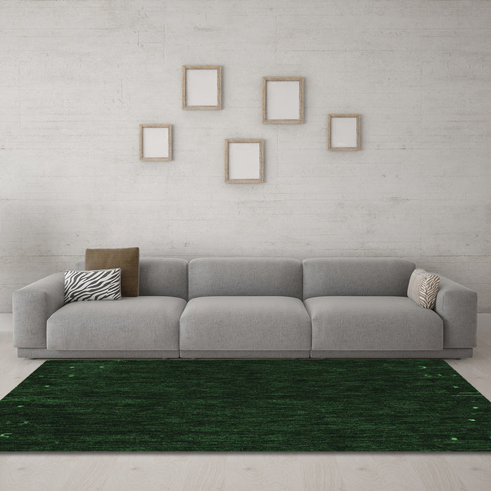 Machine Washable Abstract Emerald Green Contemporary Area Rugs in a Living Room,, wshcon164emgrn