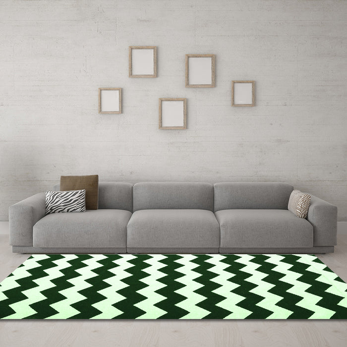 Machine Washable Abstract Green Contemporary Area Rugs in a Living Room,, wshcon1652grn