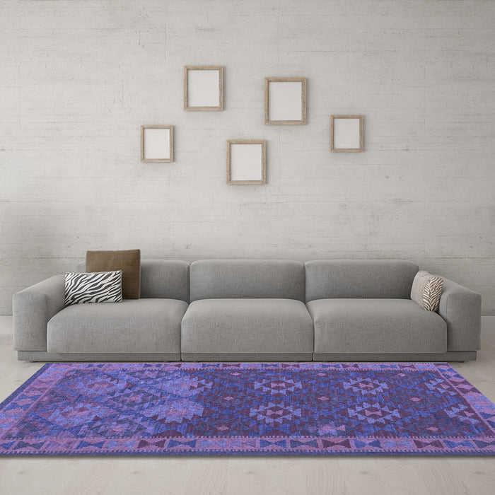 Machine Washable Oriental Blue Traditional Rug in a Living Room, wshcon1655blu
