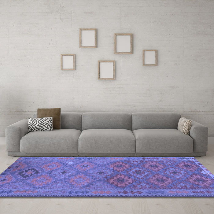 Machine Washable Oriental Blue Traditional Rug in a Living Room, wshcon1656blu