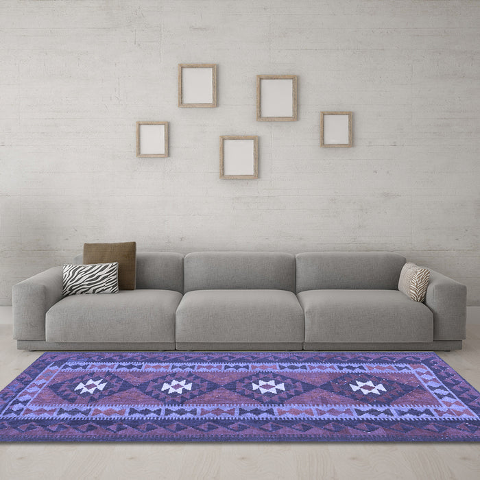 Machine Washable Oriental Blue Traditional Rug in a Living Room, wshcon1658blu