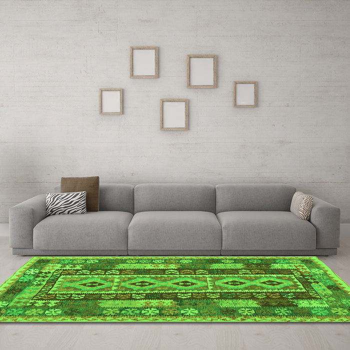 Machine Washable Southwestern Green Country Area Rugs in a Living Room,, wshcon1661grn