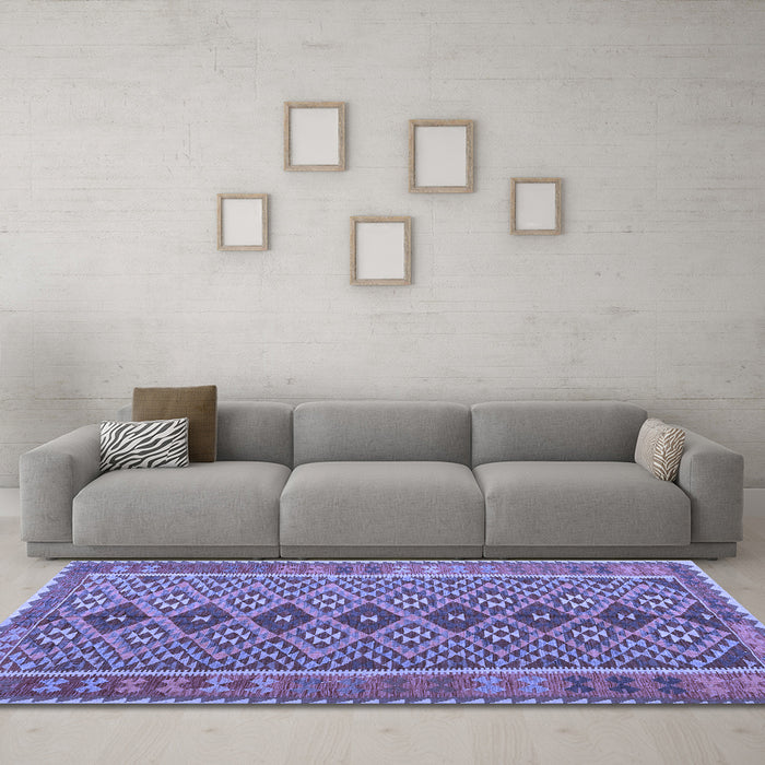 Machine Washable Oriental Blue Traditional Rug in a Living Room, wshcon1665blu
