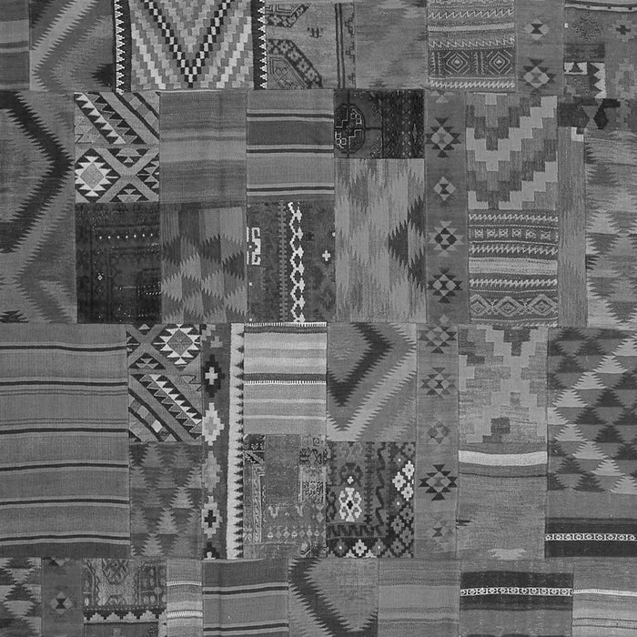 Serging Thickness of Machine Washable Patchwork Gray Transitional Rug, wshcon1670gry