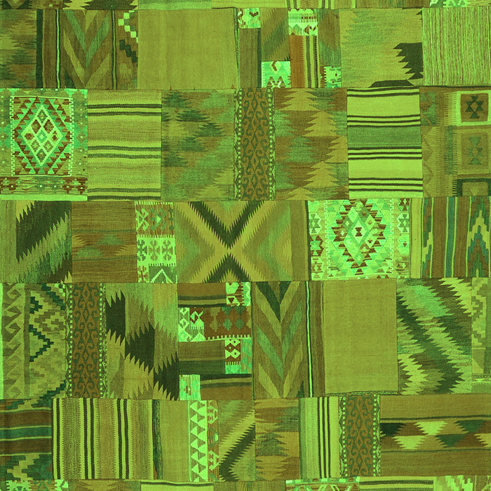 Serging Thickness of Machine Washable Patchwork Green Transitional Area Rugs, wshcon1671grn