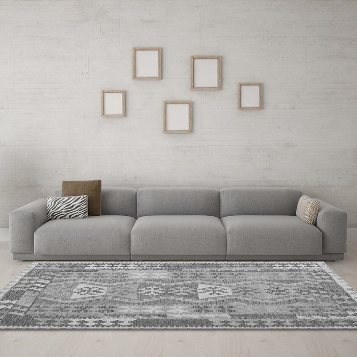 Machine Washable Abstract Gray Contemporary Rug in a Living Room,, wshcon1672gry
