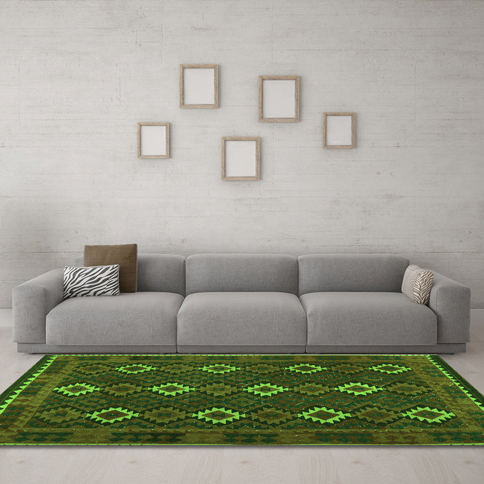 Machine Washable Oriental Green Traditional Area Rugs in a Living Room,, wshcon1675grn