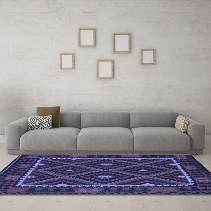 Machine Washable Oriental Blue Traditional Rug in a Living Room, wshcon1681blu