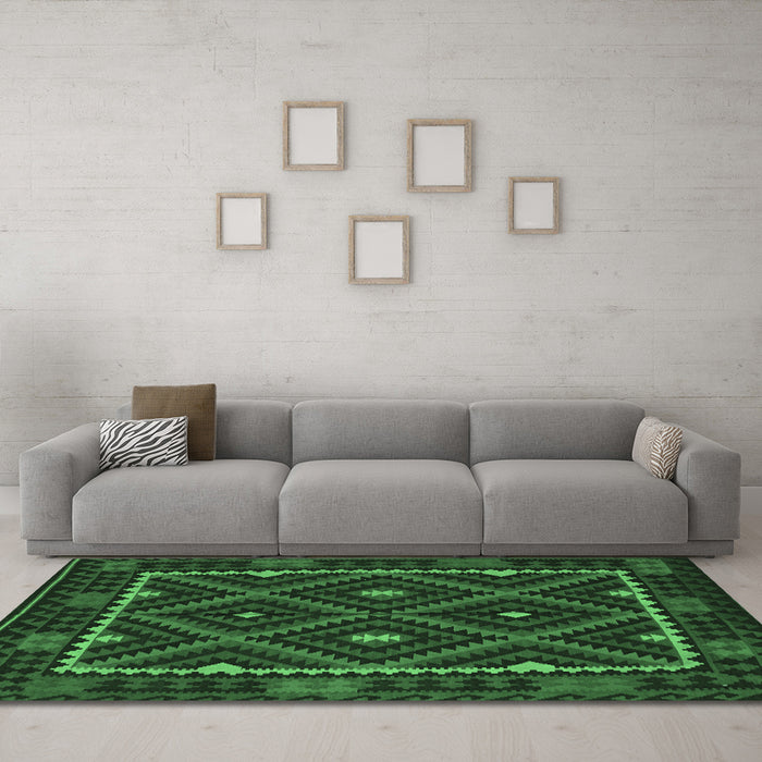Machine Washable Oriental Emerald Green Traditional Area Rugs in a Living Room,, wshcon1681emgrn