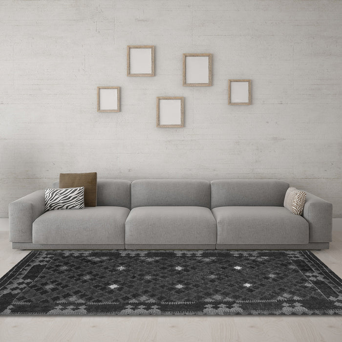 Machine Washable Southwestern Gray Country Rug in a Living Room,, wshcon1685gry