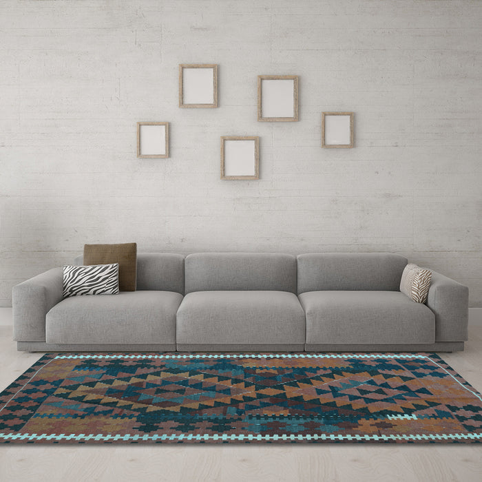 Machine Washable Oriental Light Blue Traditional Rug in a Living Room, wshcon1691lblu